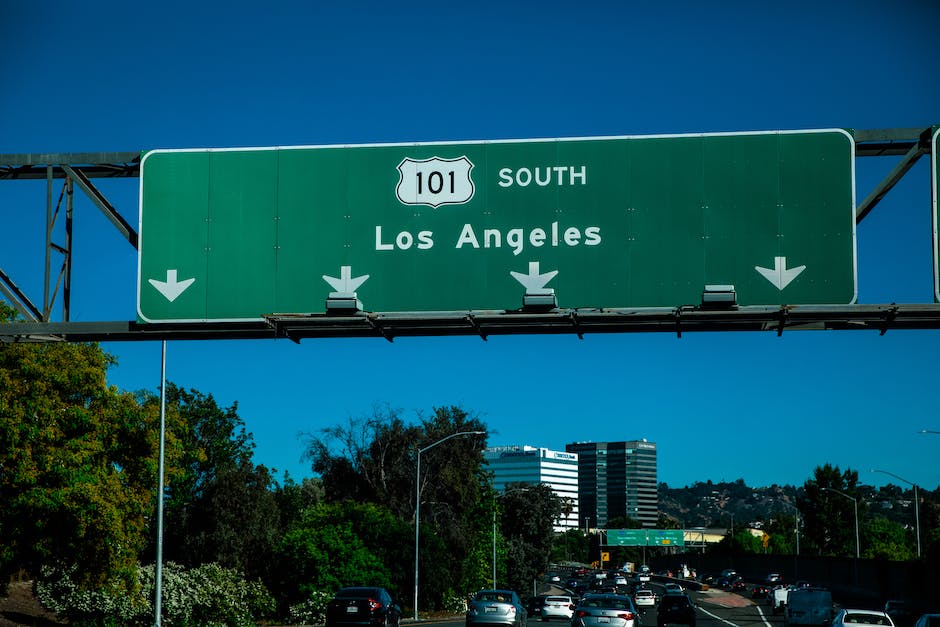Los Angeles SB 110 Freeway Shut Down as Protesters Call for Gaza Cease-Fire