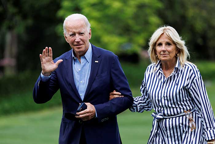 President Biden and First Lady arrive in SoCal for fundraising swing
